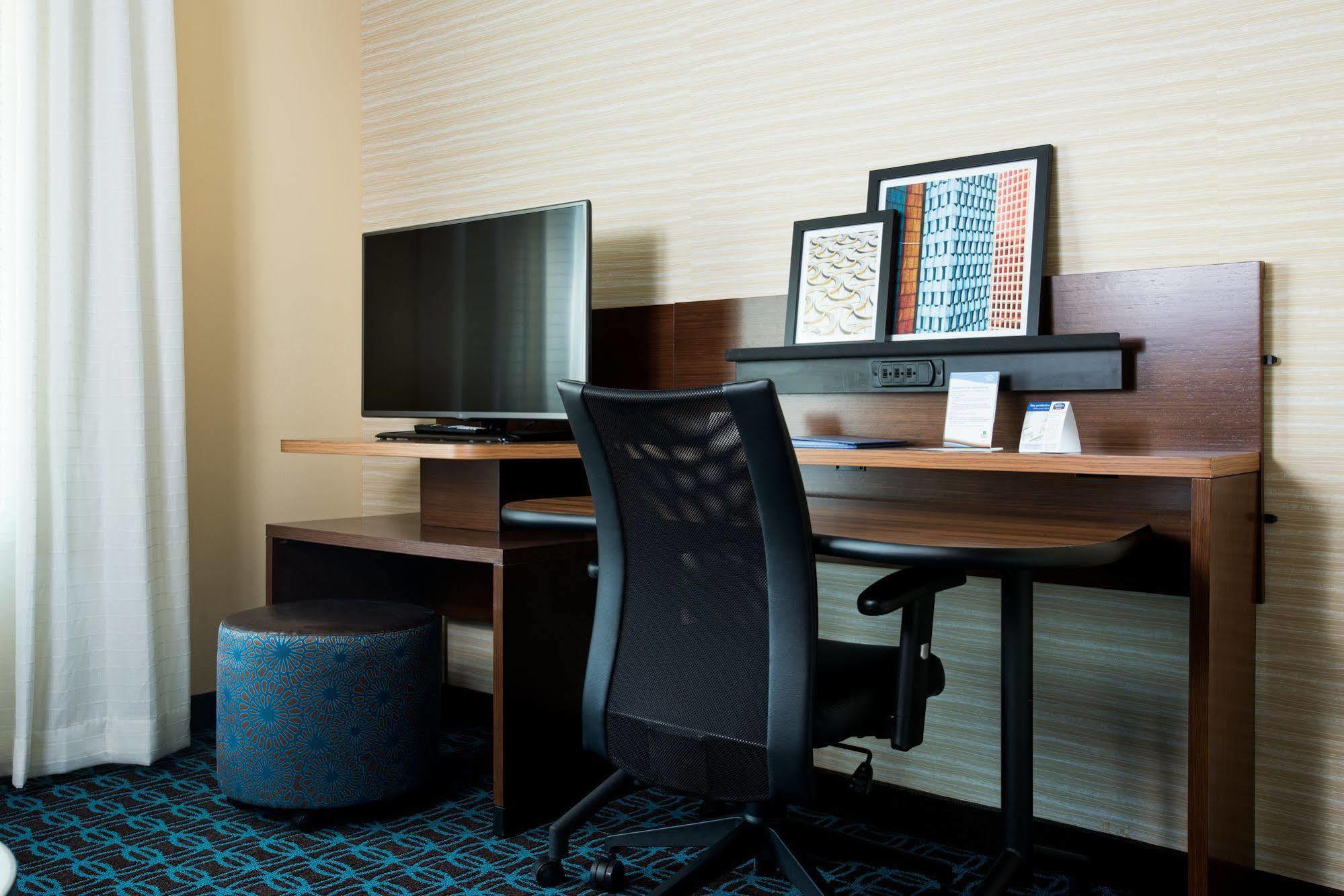 Fairfield Inn & Suites By Marriott Rochester Mayo Clinic Area/Saint Marys Exterior photo
